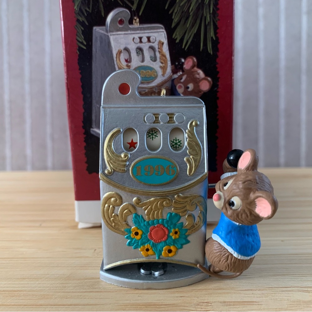 Hallmark Keepsake Ornament | Jackpot Jingle